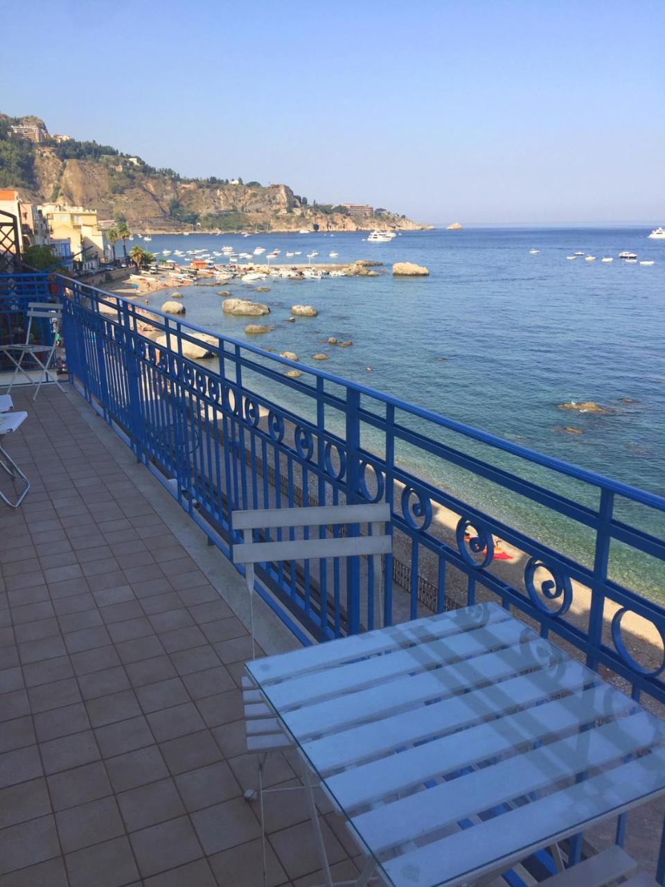 Ferienwohnung A Due Passi... Giardini-Naxos Exterior foto